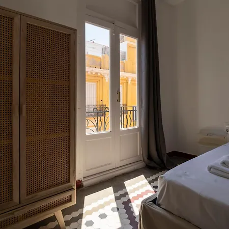 Vlc Host - Cubells アパート