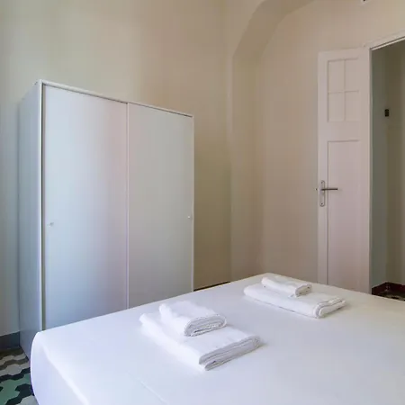 Vlc Host - Cubells アパート